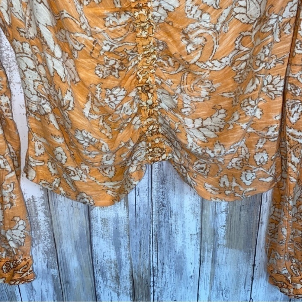 Free People Say The Word Top Blood Orange Floral Ruched Long Sleeve Blouse S NWT - Picture 4 of 11
